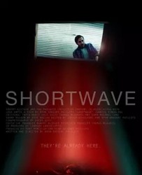 【短波.Shortwave】[BT种子下载][英语][科幻/惊悚][美国][Cristobal Tapia Montt/Katie Carthen/凯尔·戴维斯